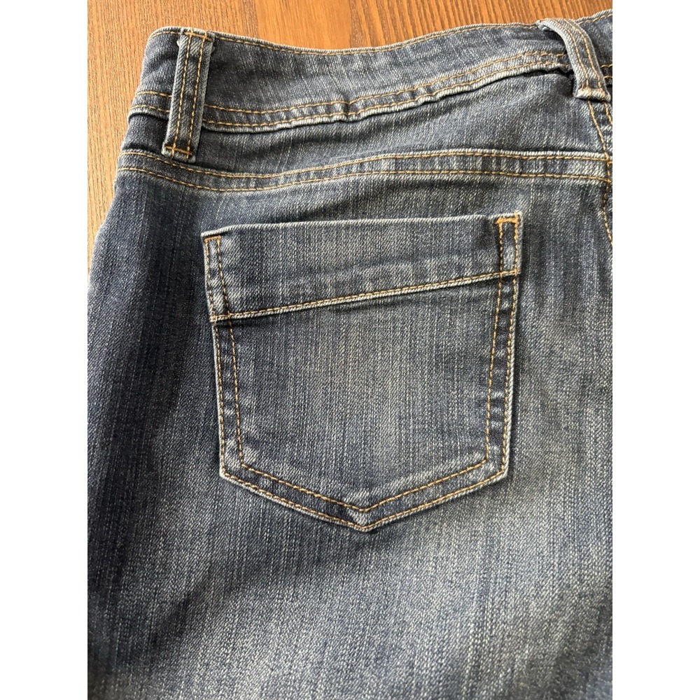 St Johns Bay Ladies Denim Shorts Size 4 Classic Cotton Blend Dark Stone Wash - Picture 10 of 12